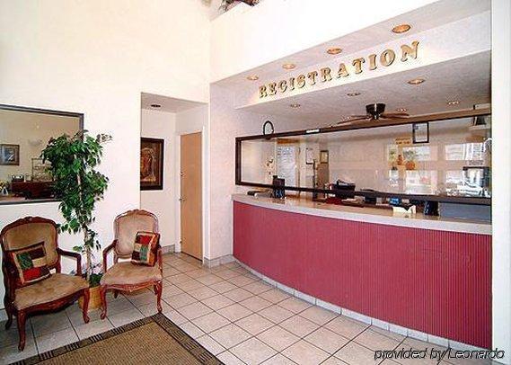 Econo Lodge West - Coors Blvd Albuquerque Interior photo